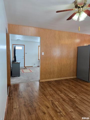 14 Hiel Drive, Bushnell, IL 61422