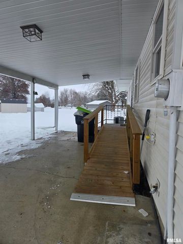 14 Hiel Drive, Bushnell, IL 61422