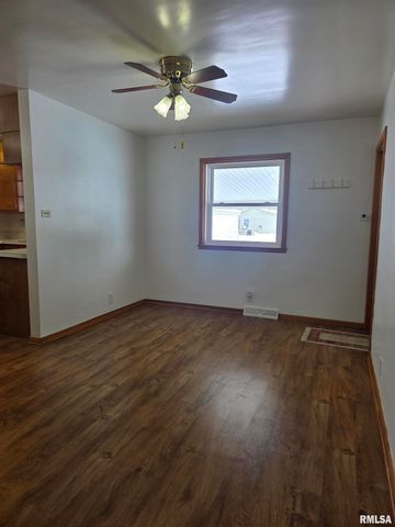 14 Hiel Drive, Bushnell, IL 61422