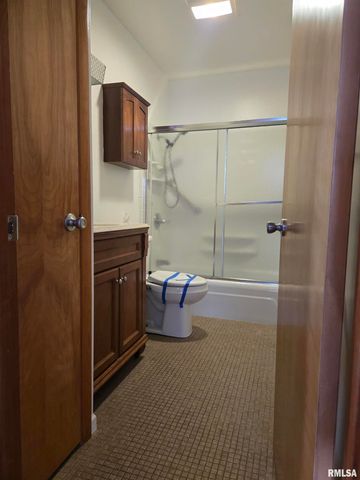 14 Hiel Drive, Bushnell, IL 61422