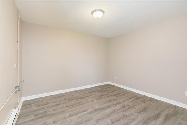 33 Garfield St, Lawrence, MA 01843