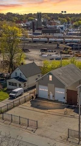 33 Garfield St, Lawrence, MA 01843