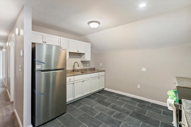 33 Garfield St, Lawrence, MA 01843