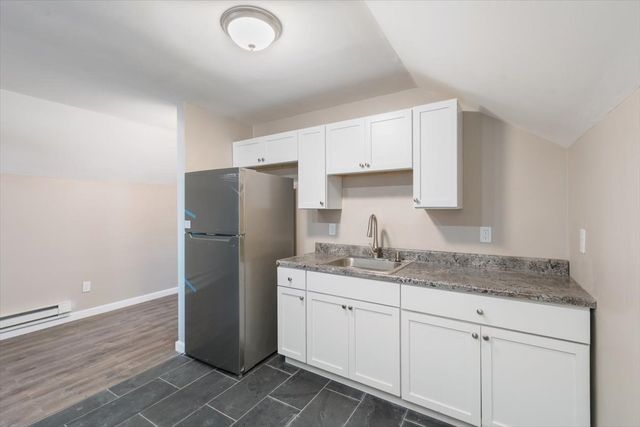 33 Garfield St, Lawrence, MA 01843