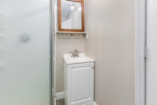 33 Garfield St, Lawrence, MA 01843
