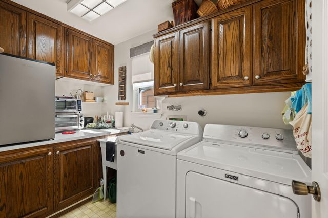 2309 Calle De Real NW, Albuquerque, NM 87104