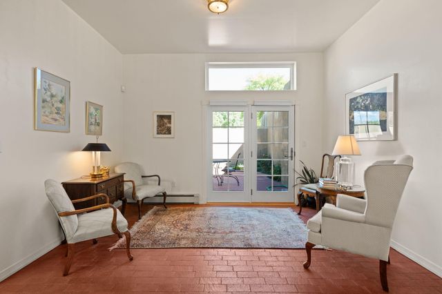 2309 Calle De Real NW, Albuquerque, NM 87104