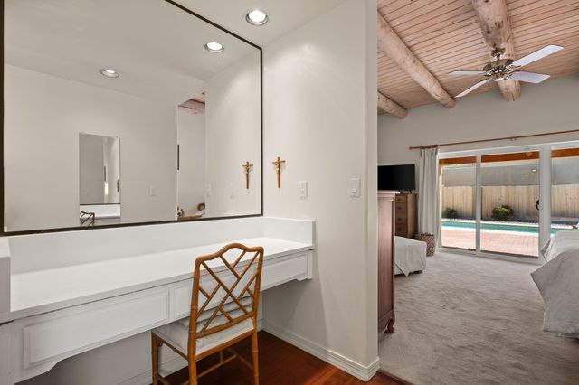 2309 Calle De Real NW, Albuquerque, NM 87104