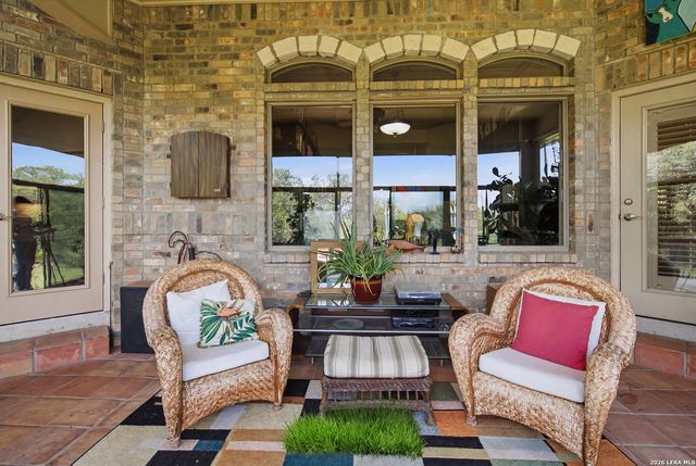 30330 SADDLERIDGE DR, Bulverde, TX 78163
