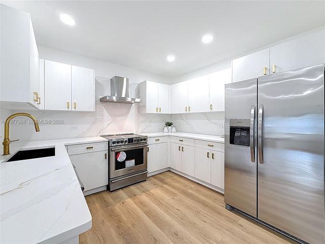 3521 SW 58th Ct, Miami, FL 33155