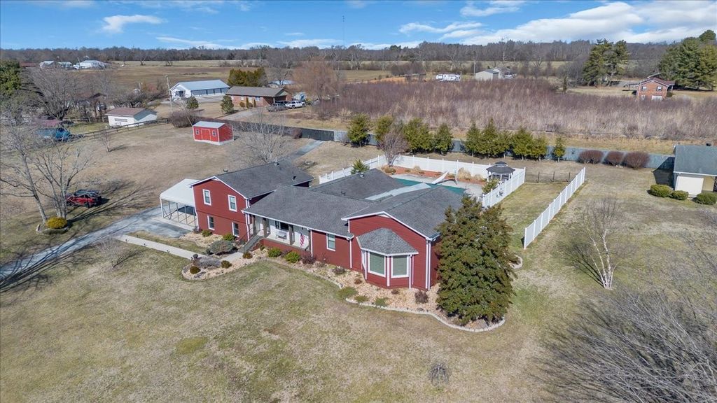 1119 Sparta Hwy, Smithville, TN 37166