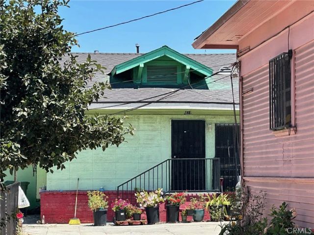 4618 Wall, Los Angeles, CA 90011