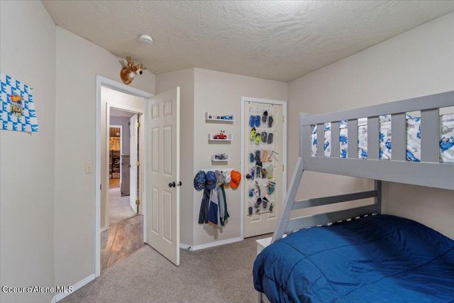 2324 N MACKENZIE DR, Post Falls, ID 83854