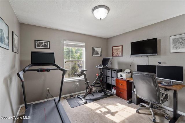 2324 N MACKENZIE DR, Post Falls, ID 83854
