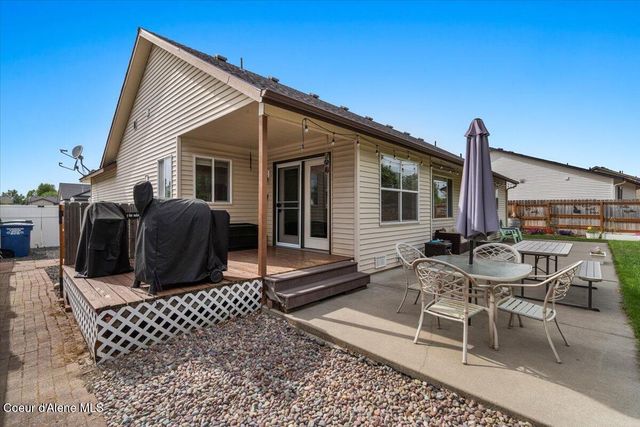 2324 N MACKENZIE DR, Post Falls, ID 83854
