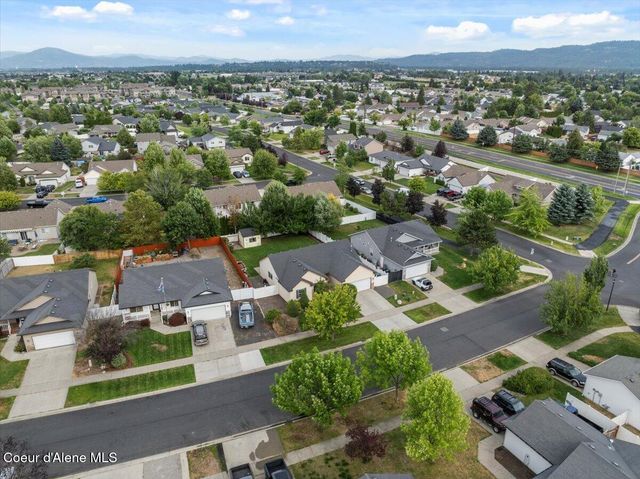 2324 N MACKENZIE DR, Post Falls, ID 83854