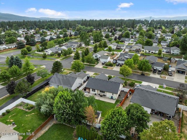 2324 N MACKENZIE DR, Post Falls, ID 83854