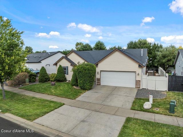 2324 N MACKENZIE DR, Post Falls, ID 83854
