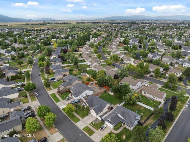 2324 N MACKENZIE DR, Post Falls, ID 83854