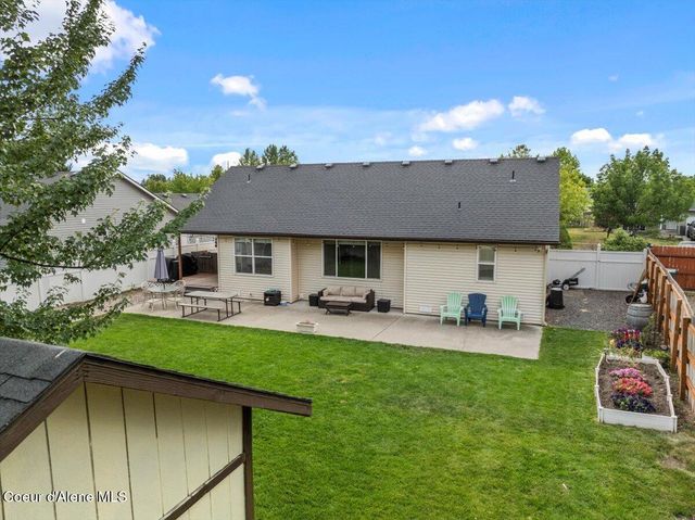 2324 N MACKENZIE DR, Post Falls, ID 83854