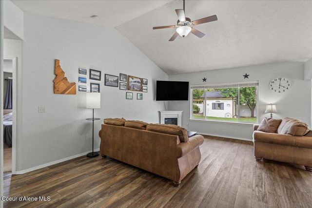 2324 N MACKENZIE DR, Post Falls, ID 83854