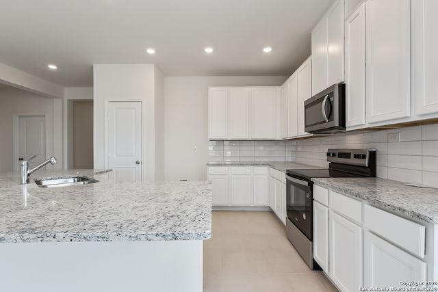 15535 ELECTRA CIR, San Antonio, TX 78245