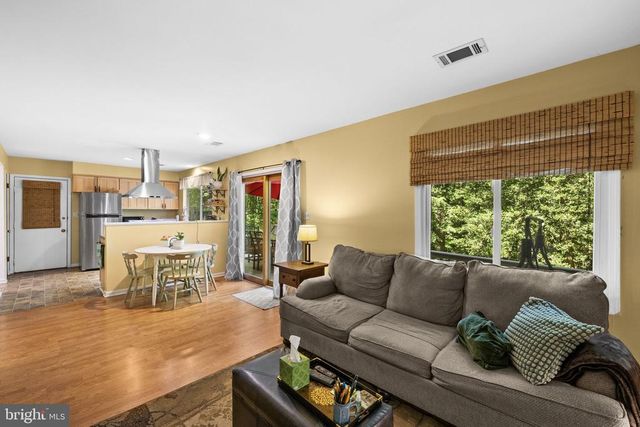 11822 RUTHERFORD DR, Fredericksburg, VA 22407