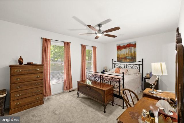 11822 RUTHERFORD DR, Fredericksburg, VA 22407