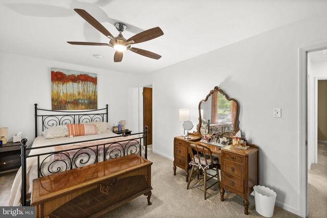 11822 RUTHERFORD DR, Fredericksburg, VA 22407