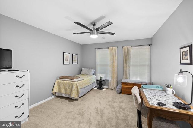 11822 RUTHERFORD DR, Fredericksburg, VA 22407