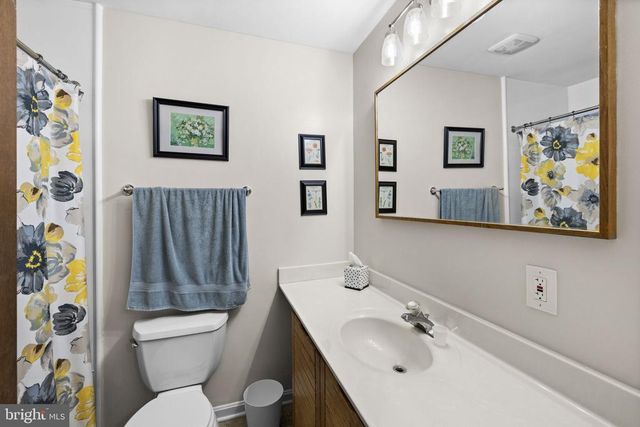 11822 RUTHERFORD DR, Fredericksburg, VA 22407