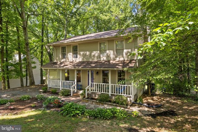 11822 RUTHERFORD DR, Fredericksburg, VA 22407