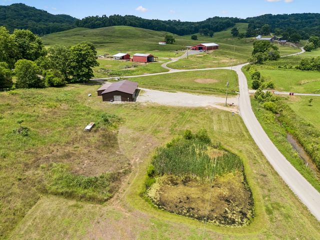 769 Echo Rd, Hartsville, TN 37074