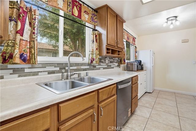 13931 La Jolla, Garden Grove, CA 92844