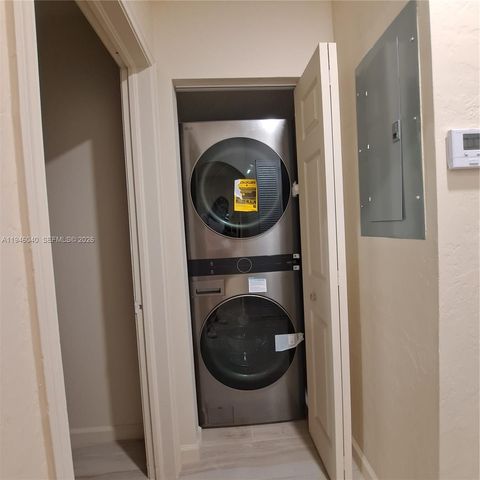 5840 SW 51st St, Miami, FL 33155