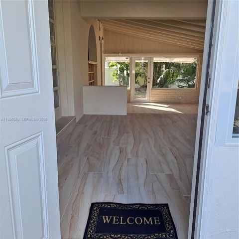 5840 SW 51st St, Miami, FL 33155