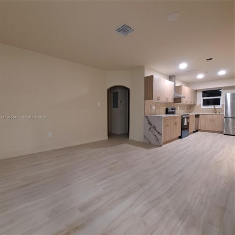 5840 SW 51st St, Miami, FL 33155