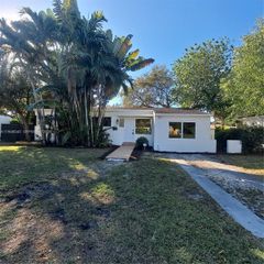 5840 SW 51st St, Miami, FL 33155