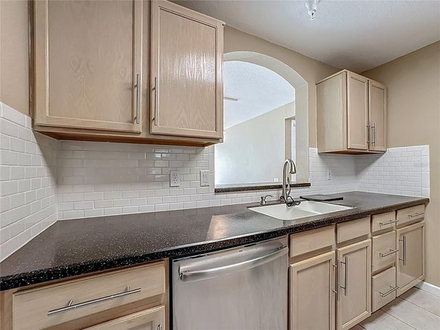 3960 SOUTHPOINTE DRIVE 515, Orlando, FL 32822