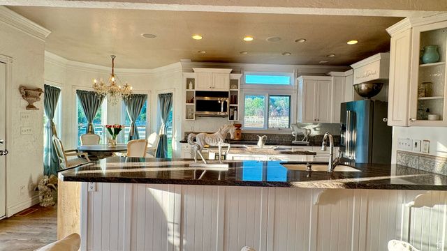 2334 S FALCON WAY, Huntsville, UT 84317