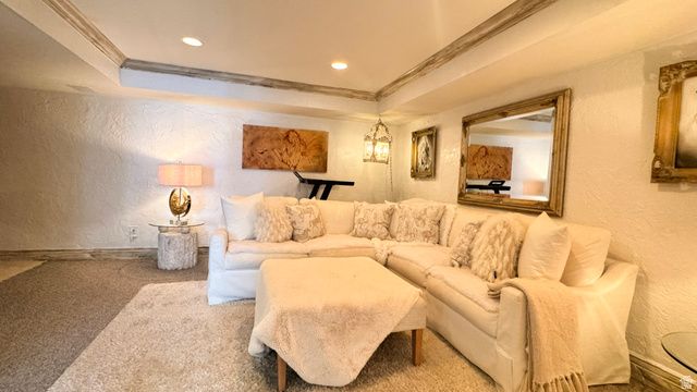 2334 S FALCON WAY, Huntsville, UT 84317