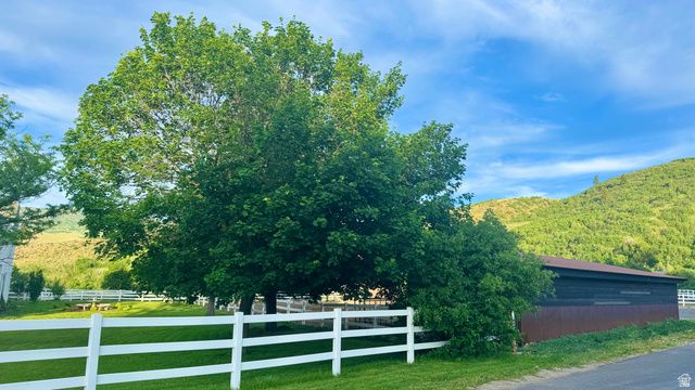 2334 S FALCON WAY, Huntsville, UT 84317