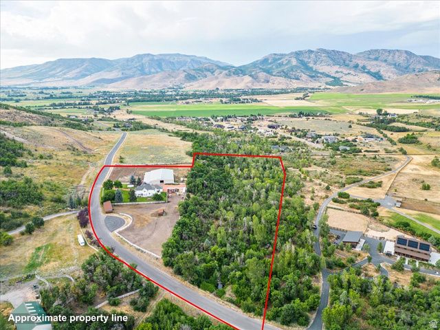 2334 S FALCON WAY, Huntsville, UT 84317