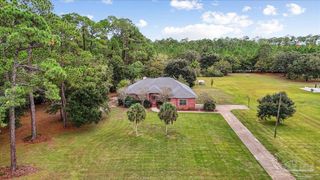 5557 Bay Meadows Dr, Milton, FL 32583