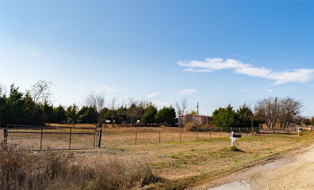528 County Road 3824 Road, Wills Point, TX 75160