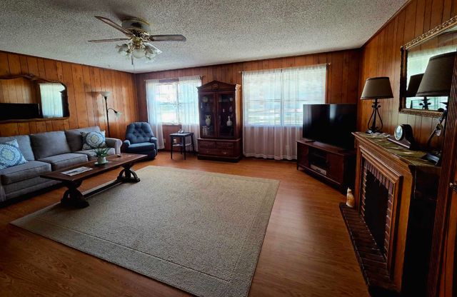 102 S CLAIRE Drive, Perry, FL 32348