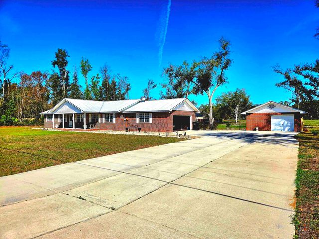 102 S CLAIRE Drive, Perry, FL 32348