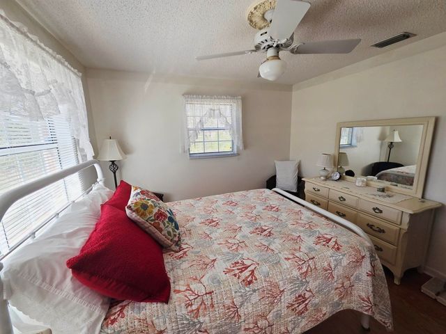 102 S CLAIRE Drive, Perry, FL 32348