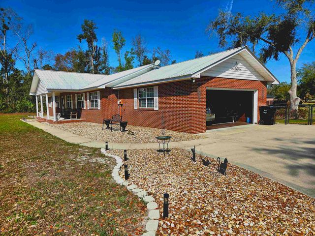 102 S CLAIRE Drive, Perry, FL 32348