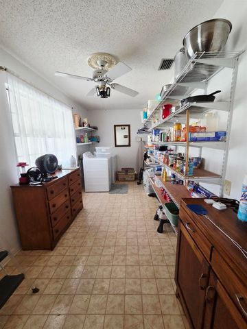 102 S CLAIRE Drive, Perry, FL 32348